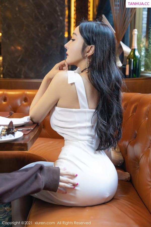 允薾  [XiuRen]高清写真图 2021.11.02 No.4155 允薾第25张图片